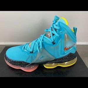 Nike LeBron 19 x Polarized Blue And Crimson Bliss - Size 9.5